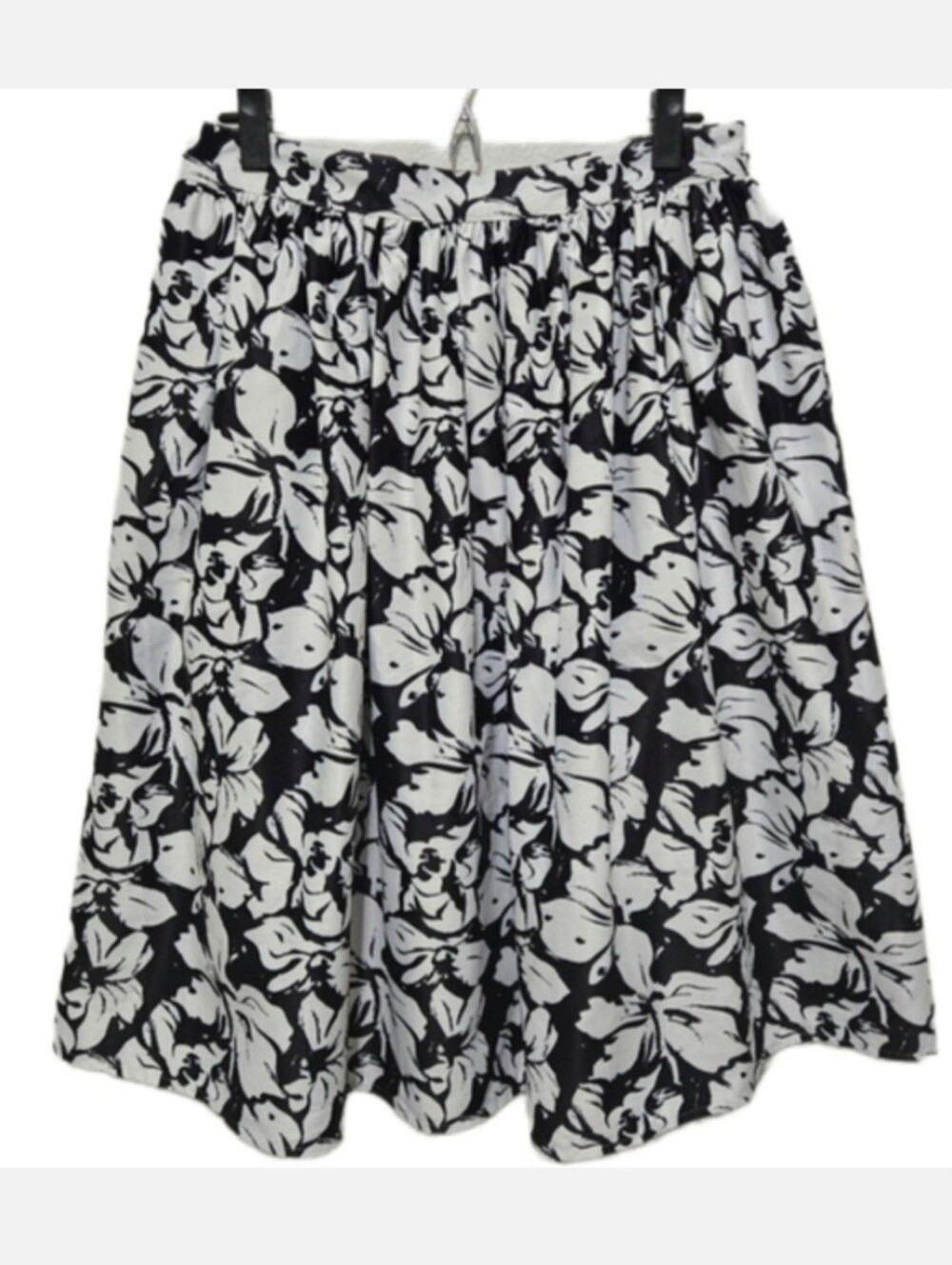 UNIQUE VINTAGE Floral Swing Skirt Black White Size Large